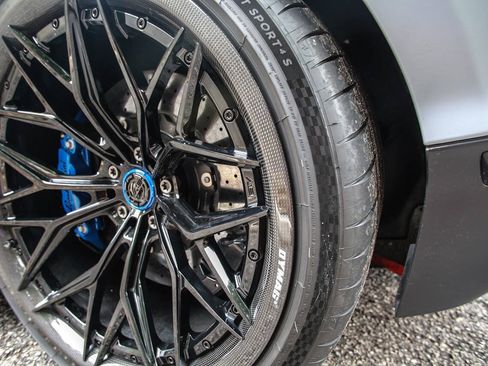 Used 2024 Lamborghini Revuelto AWD/4WD image 19