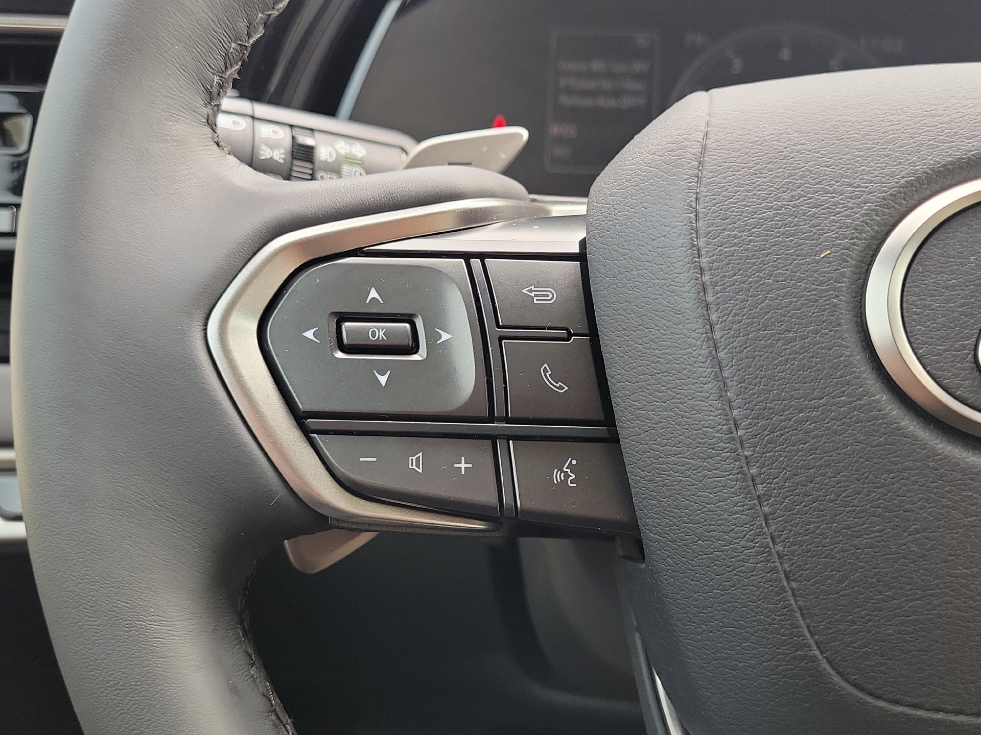 Used 2024 Lexus RX 350 FWD w/ Technology Package image 32