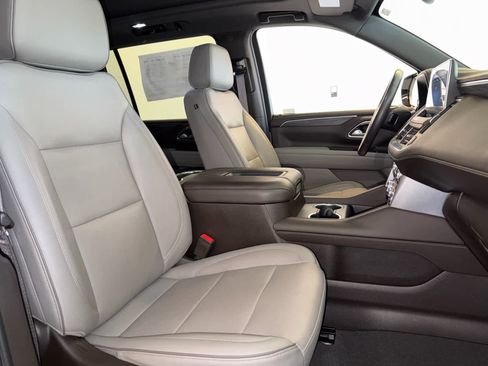 Used 2021 GMC Yukon XL SLT image 28