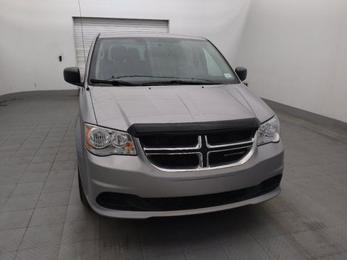 Used 2018 Dodge Grand Caravan SE w/ UConnect Hands-Free Group FWD image 14