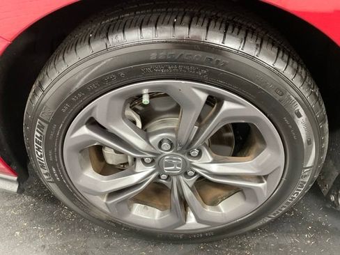 Used 2023 Honda Accord EX image 9