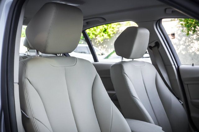Used 2014 BMW 320i Sedan RWD image 23