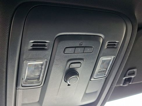 Used 2021 Chevrolet Tahoe LT AWD/4WD image 23