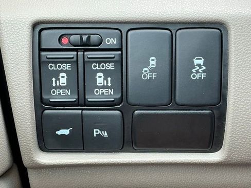 Used 2012 Honda Odyssey Touring image 22