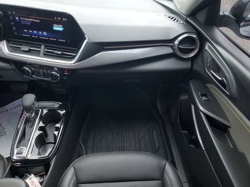 Used 2025 Chevrolet Trax ACTIV w/ Driver Confidence Package FWD image 18