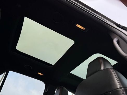 Certified 2017 Ford Explorer XLT w/ Equipment Group 202A image 20