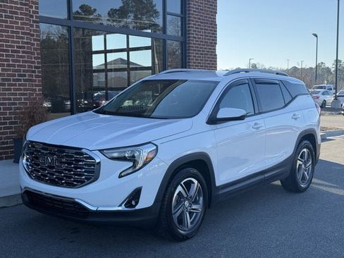 Used 2019 GMC Terrain SLT image 1