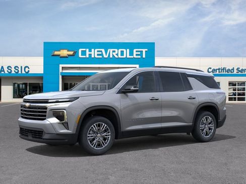 New 2026 Chevrolet Traverse LT w/ Enhanced Driving Package AWD/4WD image 2