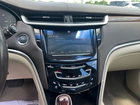 Used 2013 Cadillac XTS Premium AWD/4WD image 20