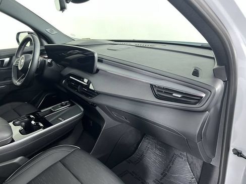 Used 2026 Buick Enclave Sport Touring w/ Power Package FWD image 29
