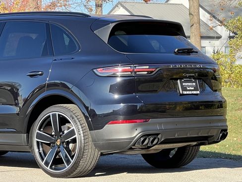 Certified 2022 Porsche Cayenne S Platinum image 10