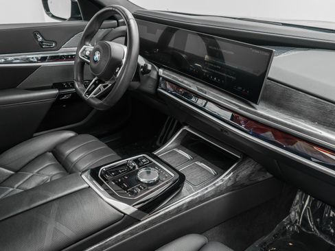 Used 2023 BMW 760i xDrive w/ Parking Assistance Package AWD/4WD image 28