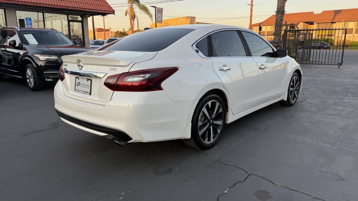 Used 2018 Nissan Altima 2.5 SR FWD image 5