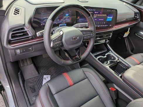 New 2026 Chevrolet Traverse RS w/ LPO, Floor Liner Package FWD image 11