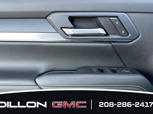 New 2026 GMC Terrain Elevation w/ Elevation Premium Package AWD/4WD image 11