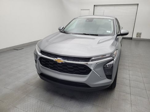 Used 2024 Chevrolet Trax LS w/ LS Convenience Package FWD image 15