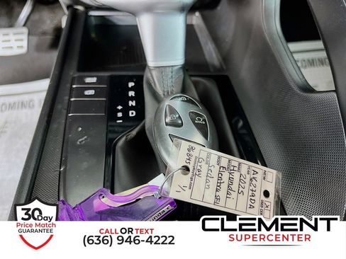 Used 2025 Hyundai Elantra Sport image 18