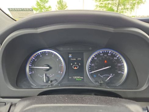 Used 2019 Toyota Highlander Limited AWD/4WD image 34