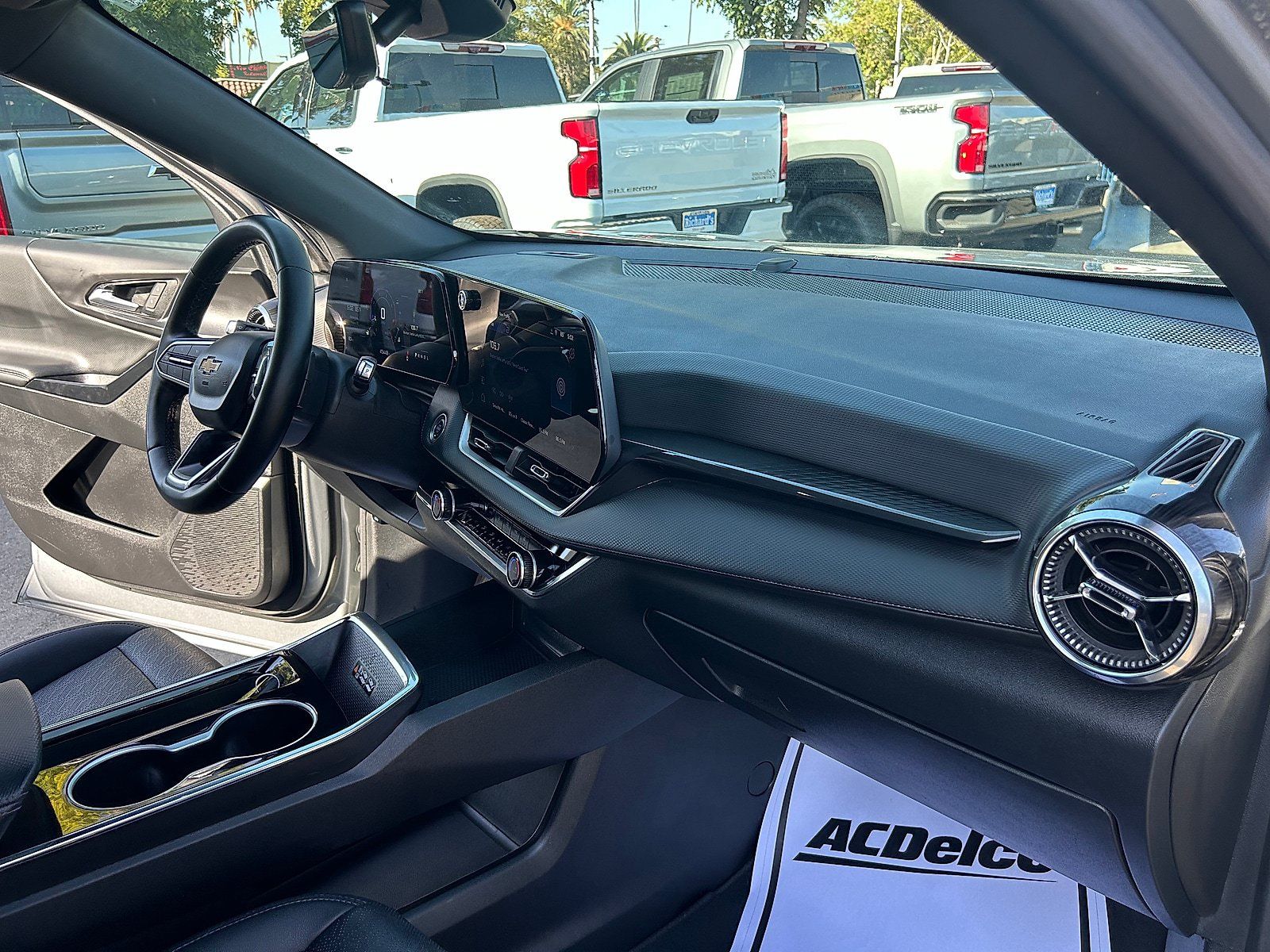 Used 2025 Chevrolet Equinox LT w/ Convenience Package II FWD image 29