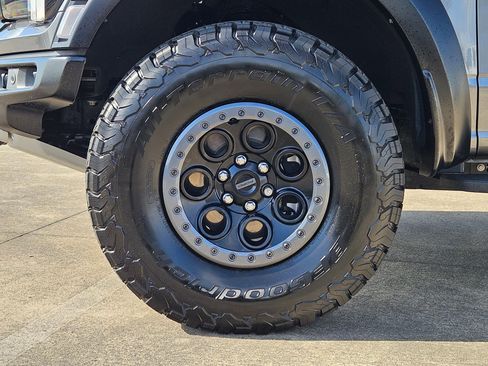 Used 2025 Ford F150 Raptor image 11