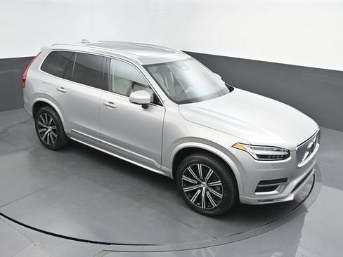 Certified 2024 Volvo XC90 B6 Plus AWD/4WD image 29