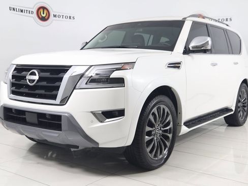 Used 2024 Nissan Armada Platinum w/ Captain's Chairs Package image 5