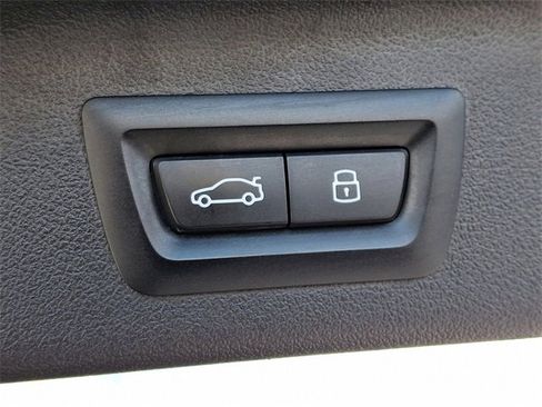 Used 2024 BMW X7 xDrive40i w/ Premium Package image 31