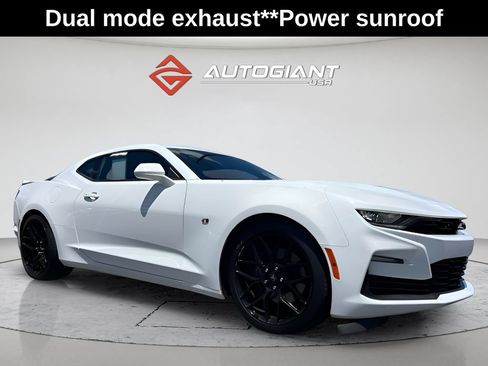 Used 2021 Chevrolet Camaro SS RWD image 10
