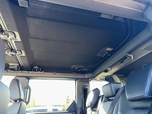 New 2025 Ford Bronco Outer Banks w/ Sasquatch Package image 18