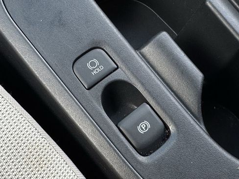 Used 2025 Toyota Corolla LE FWD image 20