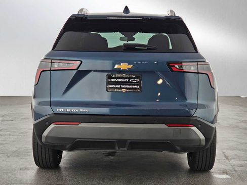 Used 2025 Chevrolet Equinox LT AWD/4WD image 4