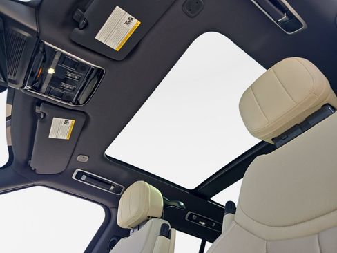 New 2026 Land Rover Range Rover SE AWD/4WD image 31
