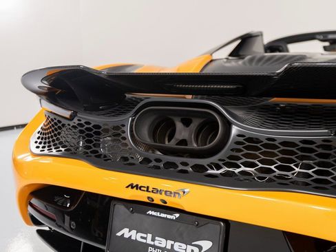 Used 2024 McLaren 750S Spider image 41