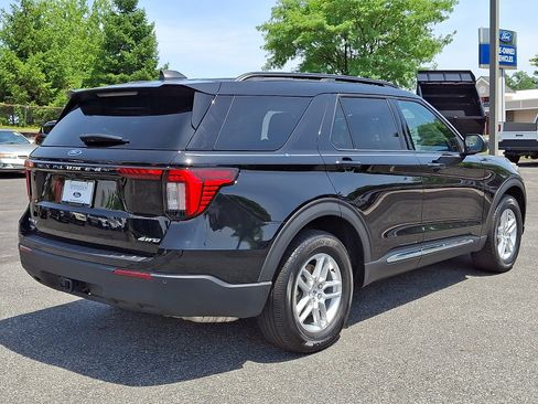 Certified 2025 Ford Explorer Active AWD/4WD image 6