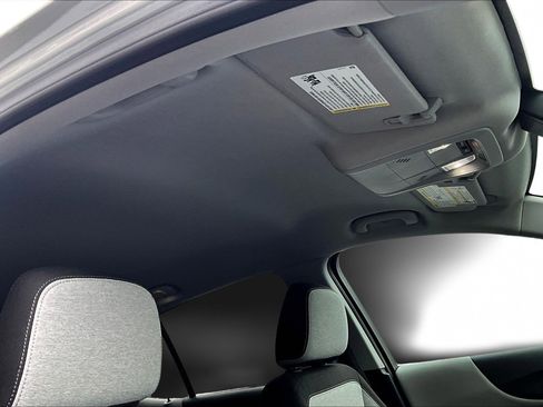 Used 2022 Chevrolet Equinox LS w/ LS Convenience Package image 19