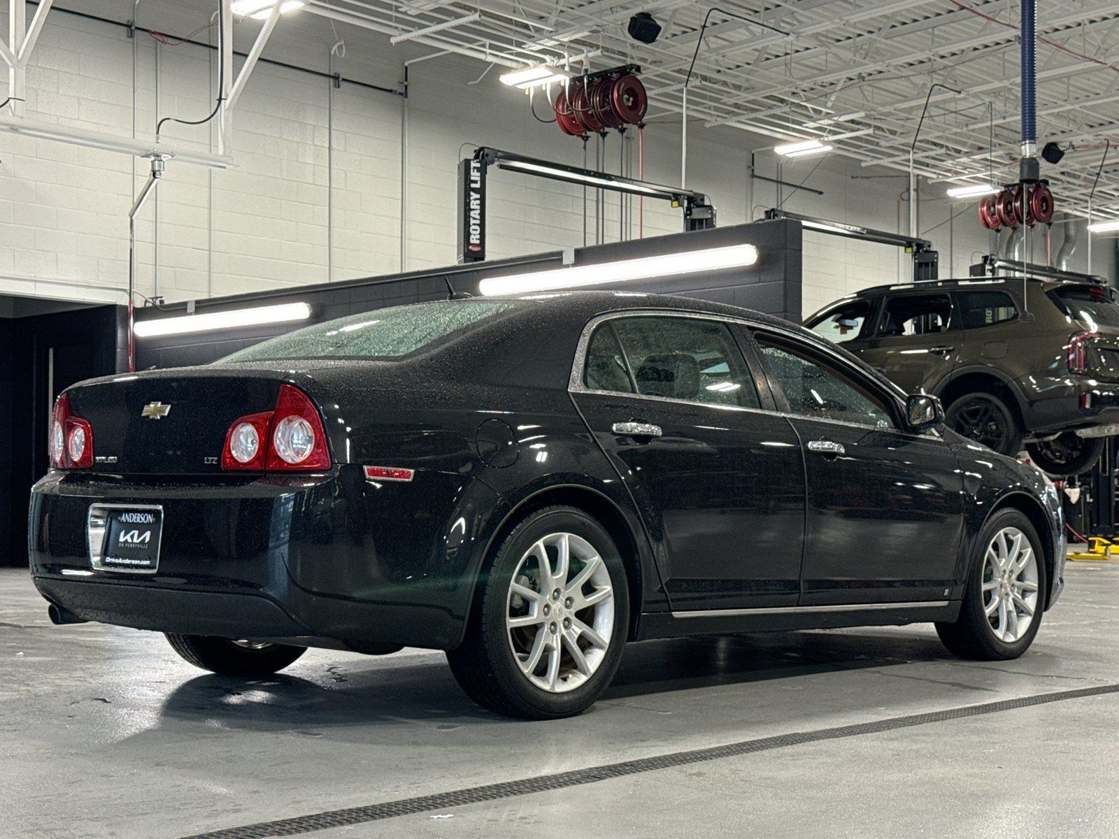 Used 2009 Chevrolet Malibu LTZ FWD image 7