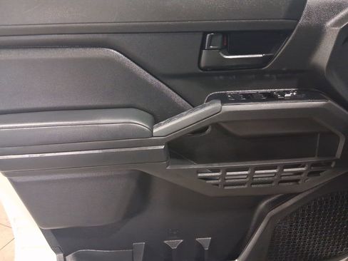 Used 2025 Toyota Tacoma SR image 19