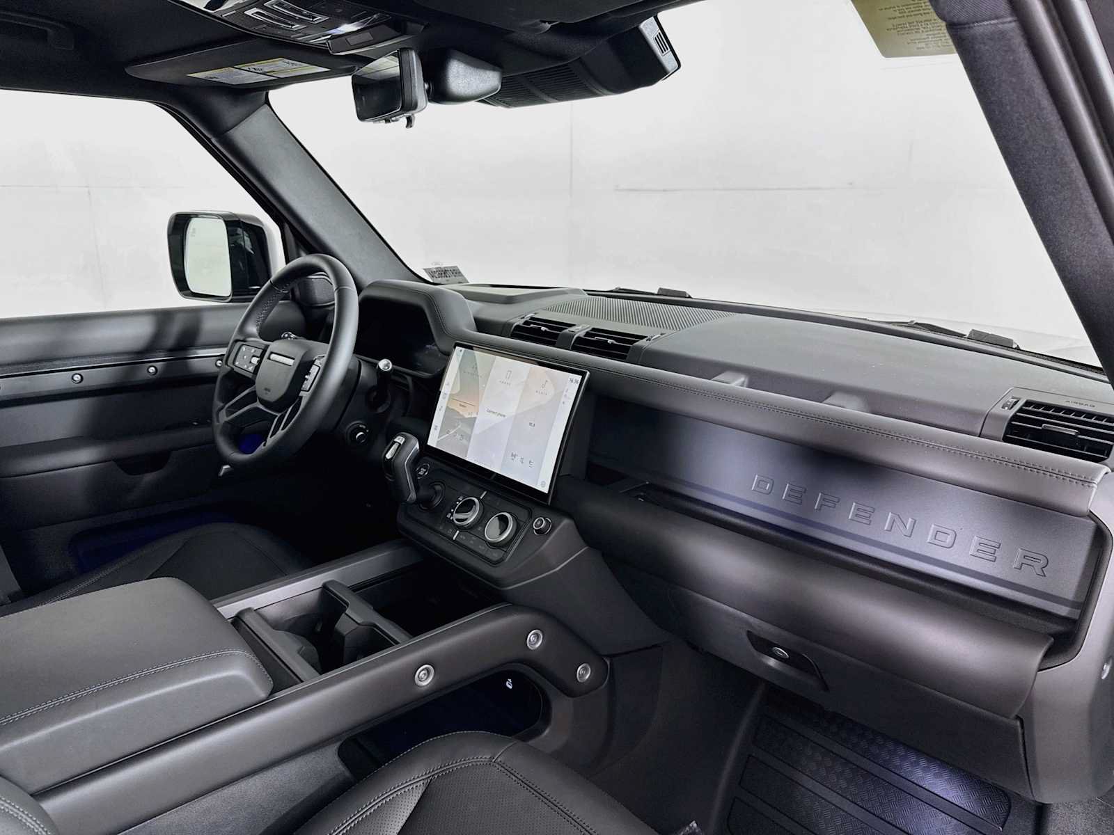 New 2026 Land Rover Defender 110 X-Dynamic SE AWD/4WD image 29