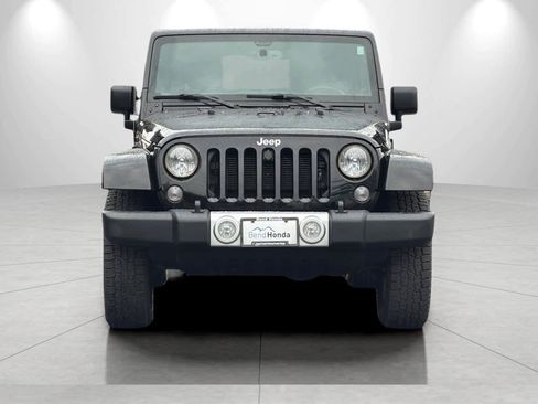 Used 2015 Jeep Wrangler Unlimited Sahara w/ Max Tow Package AWD/4WD image 10