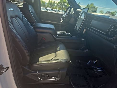 Used 2024 Ford Expedition Max Platinum AWD/4WD image 30