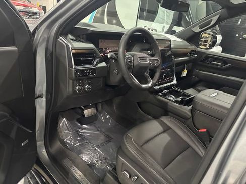 Used 2026 GMC Yukon Denali AWD/4WD image 12
