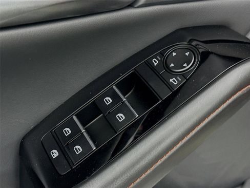 New 2025 MAZDA CX-30 Carbon image 30