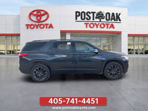 Used 2021 Chevrolet Traverse RS FWD image 14