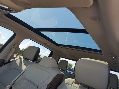 Used 2019 RAM 1500 Laramie image 30