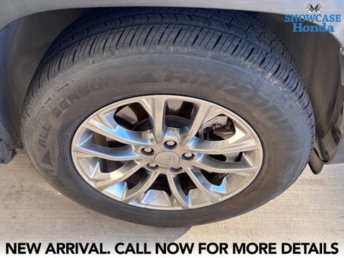 Used 2021 Jeep Cherokee Latitude Lux w/ Comfort/Convenience Group FWD image 8