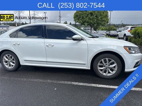 Used 2016 Volkswagen Passat 1.8T S FWD image 6