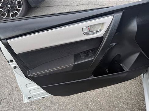 Used 2019 Toyota Corolla LE FWD image 6