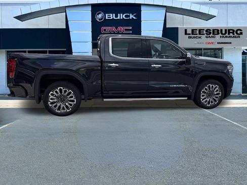 Used 2024 GMC Sierra 1500 Denali Ultimate AWD/4WD image 8