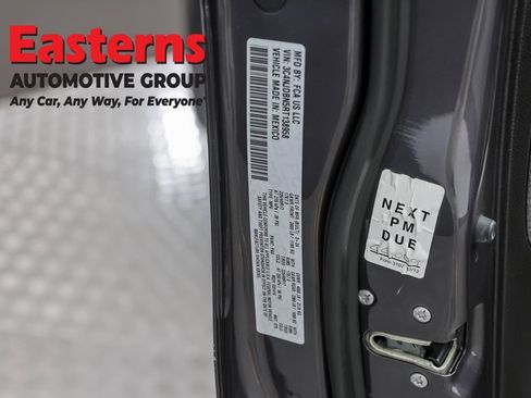 Used 2024 Jeep Compass Latitude AWD/4WD image 31