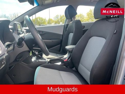 Used 2020 Hyundai Kona SE AWD/4WD image 17